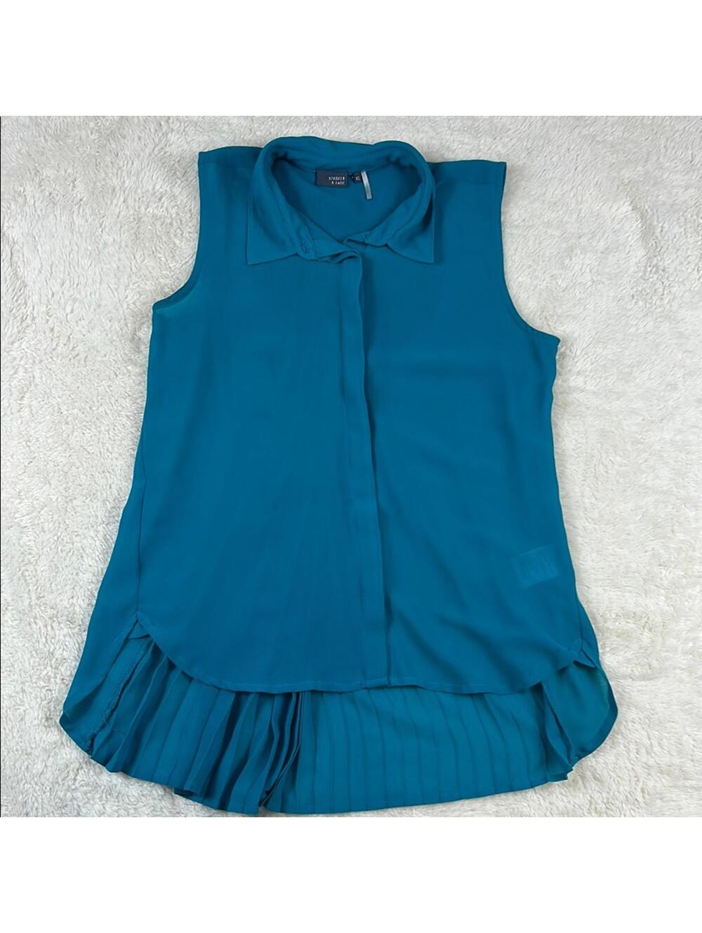 Sparkle & Fade Women’s Teal Sleeveless Blouse Size XS Pleated Back Collared Top